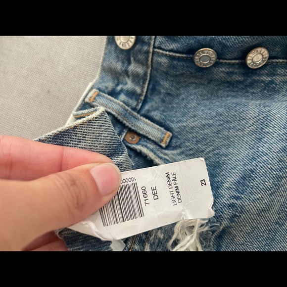 Agolde Denim Shorts - Picture 5 of 7
